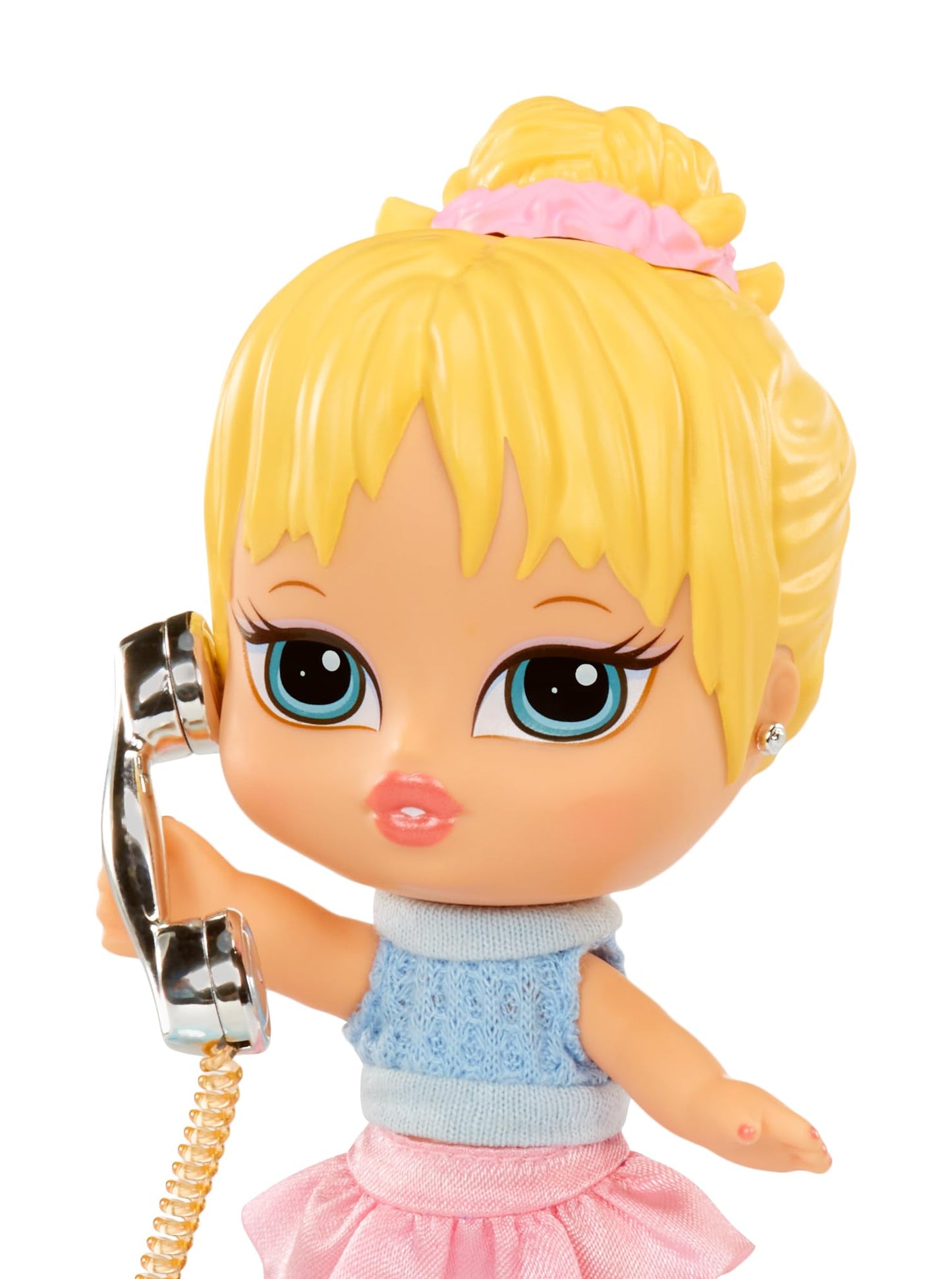 Bratz Muñeca Babyz Runwayz - Cloe - Coleccionable con Accesorios - Incluye un Collar Que Funciona como Llavero - Regalo Ideal para Niñas