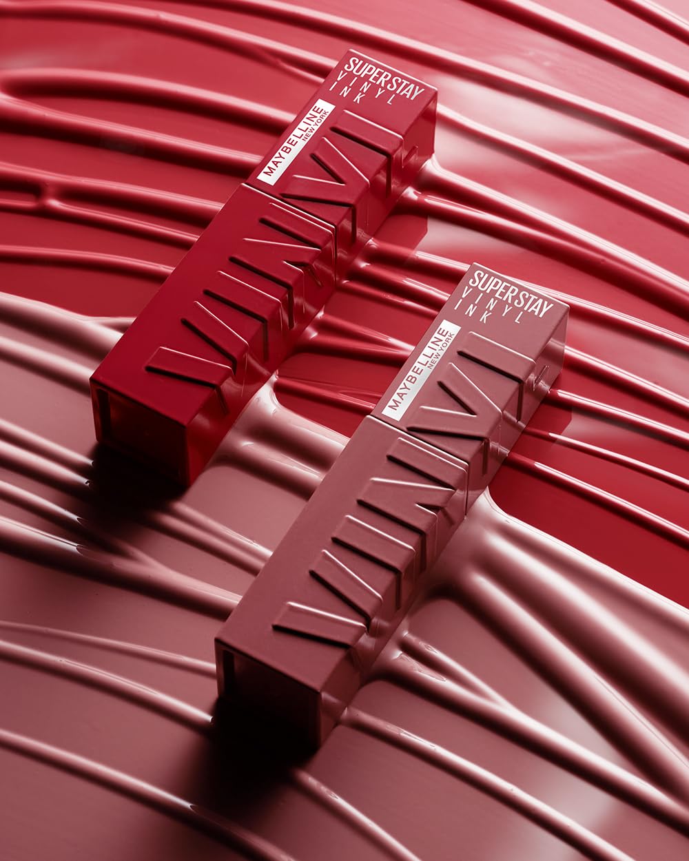 Maybelline Labial líquido brillante de larga duración, Superstay Vinyl Ink Nudes tono Charged 140, 4.2ml