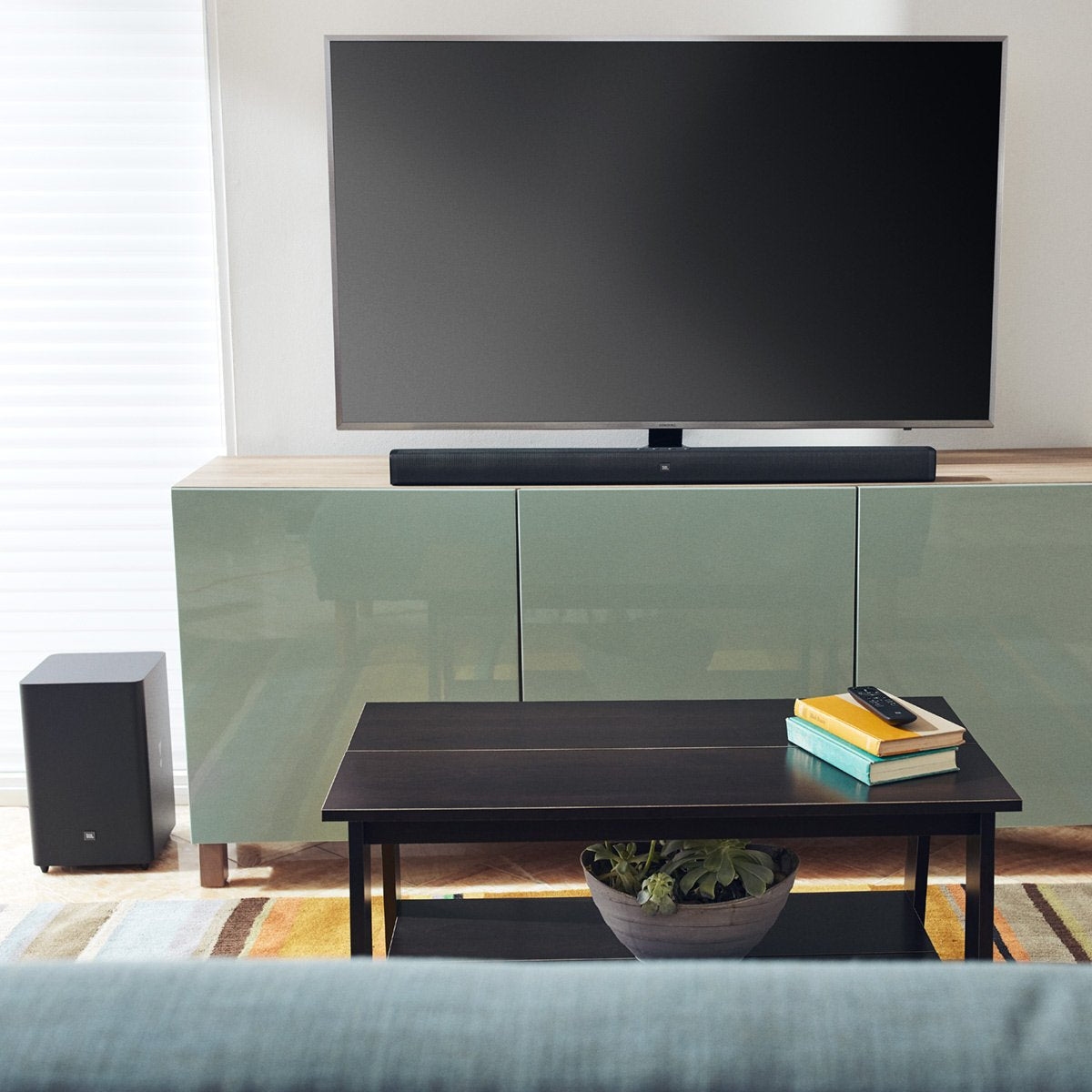 Barra de sonido JBL 2.1 Canales con Subwoofer inalámbrico negro