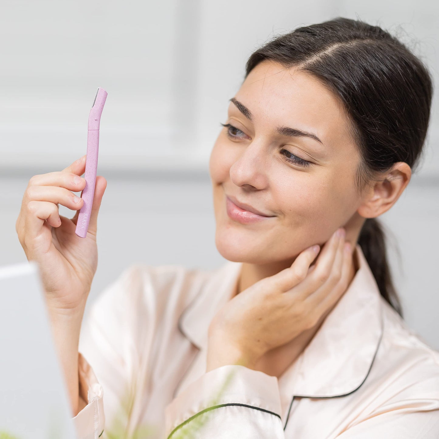 Sakya Maquinilla de afeitar biodegradable para mujer | Maquinilla de afeitar facial Dermaplane para mujer | Cortadora de pelo facial para mujeres uso corporal | Cuchillas desechables para depilación facial multiusos - 6 piezas