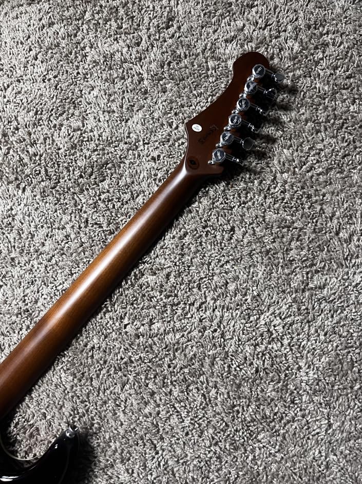 Jet Guitars JS450 TBK Strat Guitarra, pastillas HSS Alnico, cuerpo de tilo sólido con tapa de arce llama, cuello de arce tostado de 22 trastes, afinadores de bloqueo, trémolo de 2 puntos