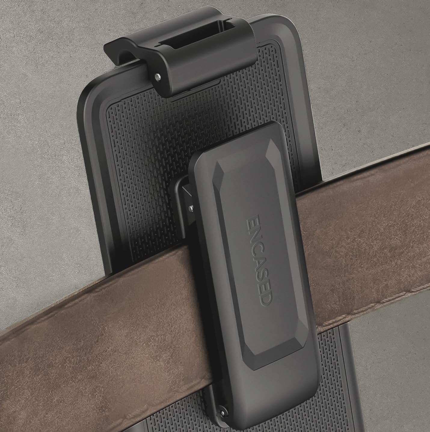 Funda para iPhone 15 Pro MAX Encased Negro Mate con Clip de Cinturón y Compatibilidad MagSafe