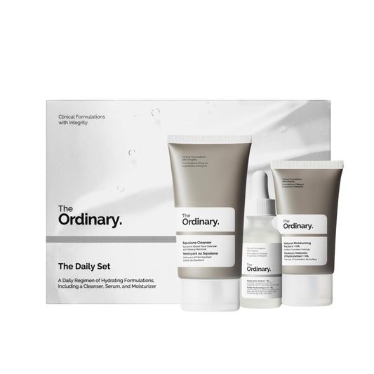 The Ordinary The Daily Set - : el limpiador de escualano ordinario; el ácido hialurónico ordinario 2% + B5; los factores hidratantes naturales ordinarios + HA - 3 piezas