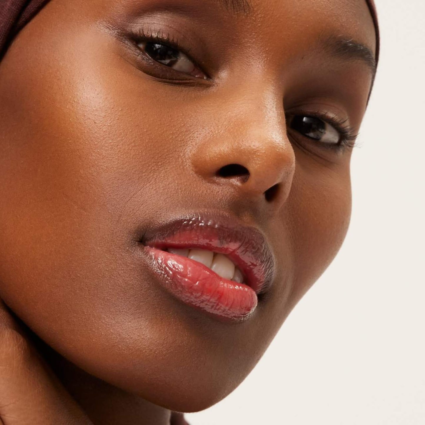 Lip Butter Balm Summer Fridays Poppy Hidratante con Manteca de Karité Vegano