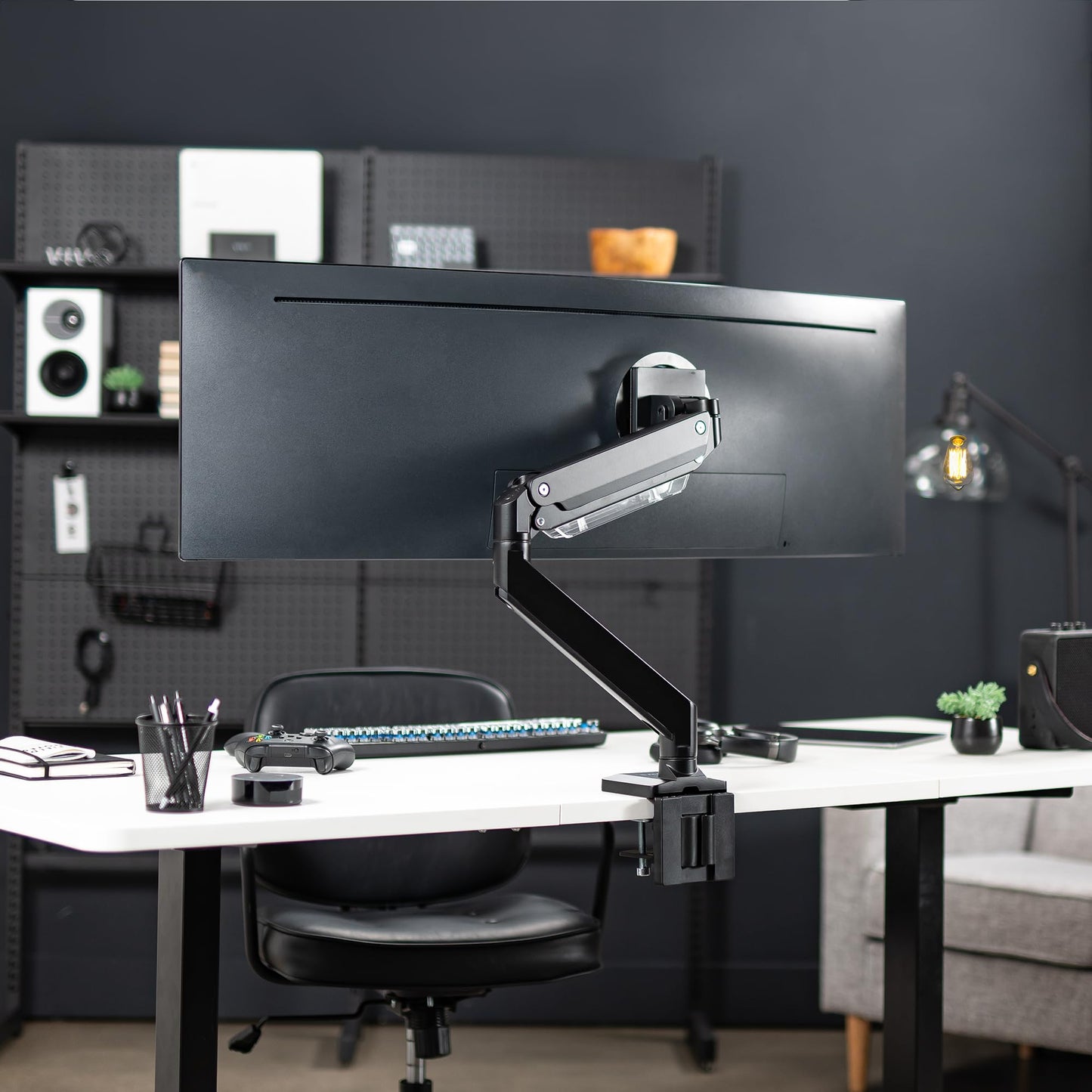 Brazo de Monitor VIVO Negro de Aluminio Resistente para Monitores Ultra Anchos para Escritorio