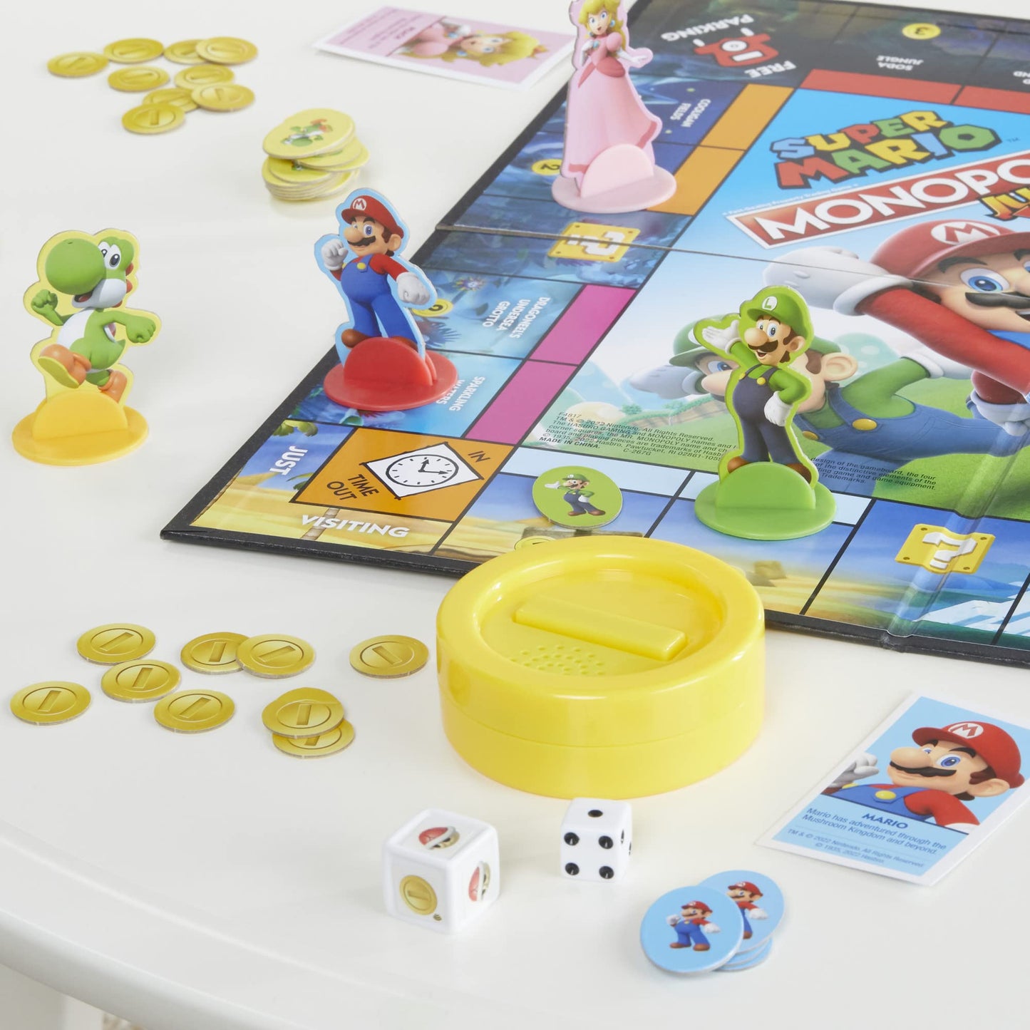 Hasbro Gaming Monopoly Junior: Super Mario Juego de Mesa con 1 Tablero, 2 Dados, Accesorios e instructivo para 2 a 4 Jugadores a Partir de los 5 años
