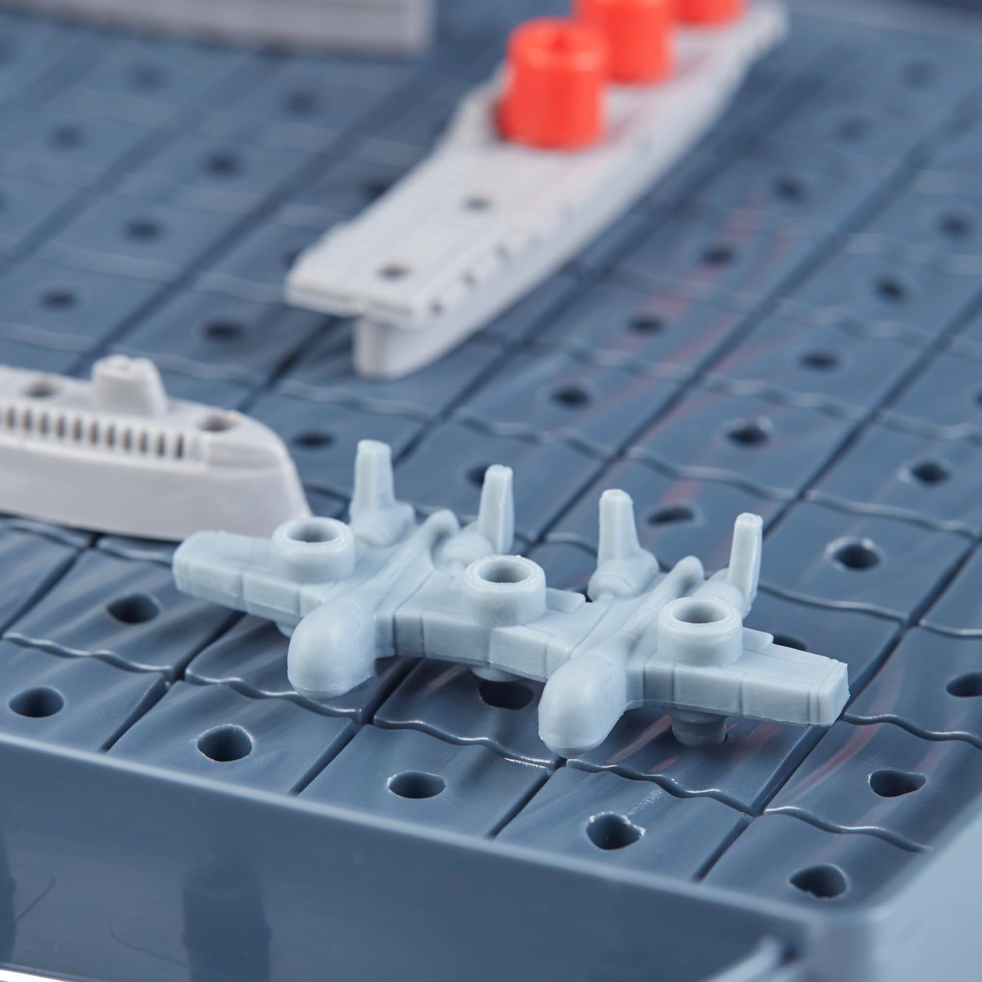 Hasbro Gaming Juego de Mesa de Estrategia Battleship con Aviones, Exclusivo de Amazon, para Edades de 7 años en adelante, Estándar