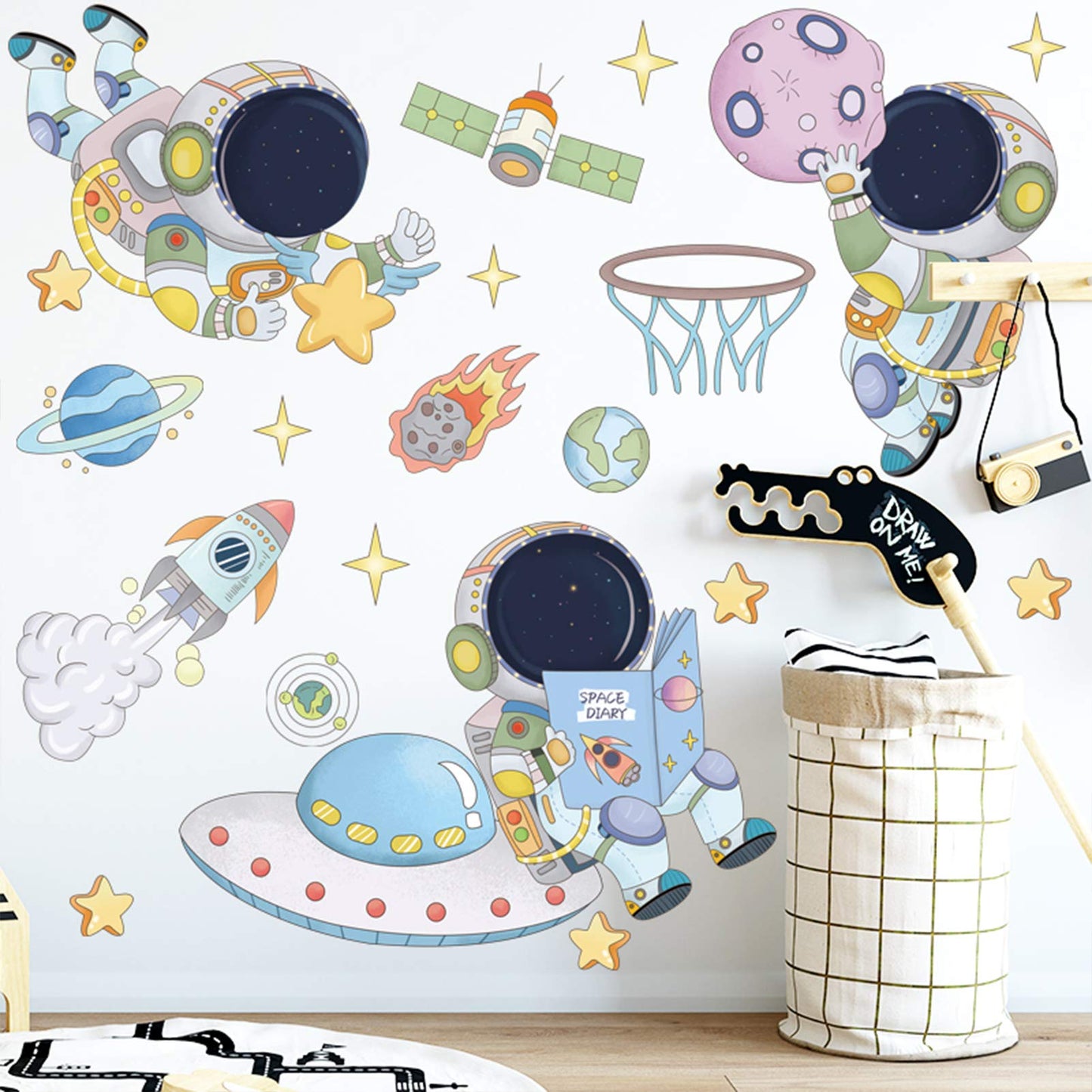 DILIBRA - Calcomanías de pared para astronautas, planeta, paseo espacial, naves espaciales, vinilo extraíble, murales de pared, lindos dibujos animados, astronauta cosmonauta, papel pintado para niños