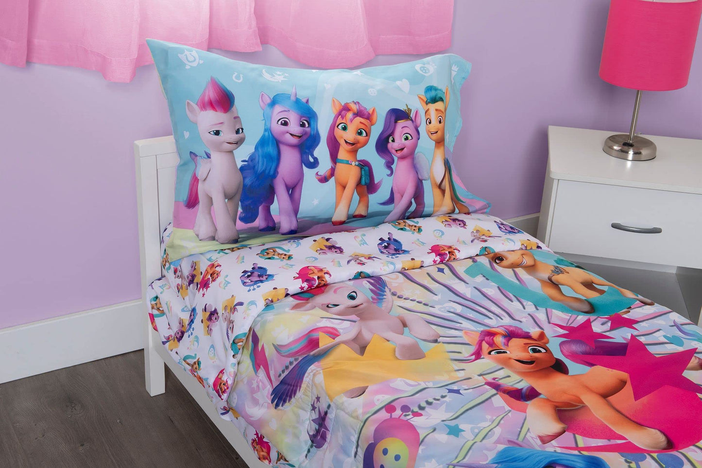 My Little Pony Juego de Ropa de Cama de 4 Piezas para niños pequeños, Incluye edredón Acolchado, sábana Bajera, sábana Superior y Funda de Almohada, diseño de Personajes para Cama de niños pequeños