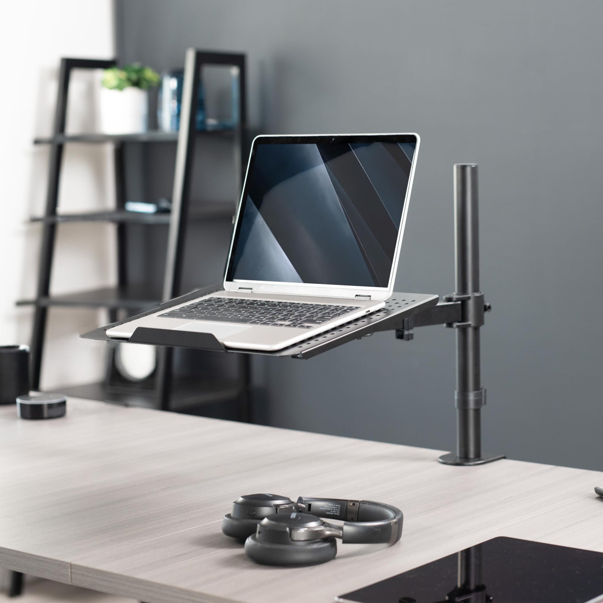 Soporte de Computadora VIVO Negro con Extensión Totalmente Ajustable para Laptop hasta 17 Pulgadas
