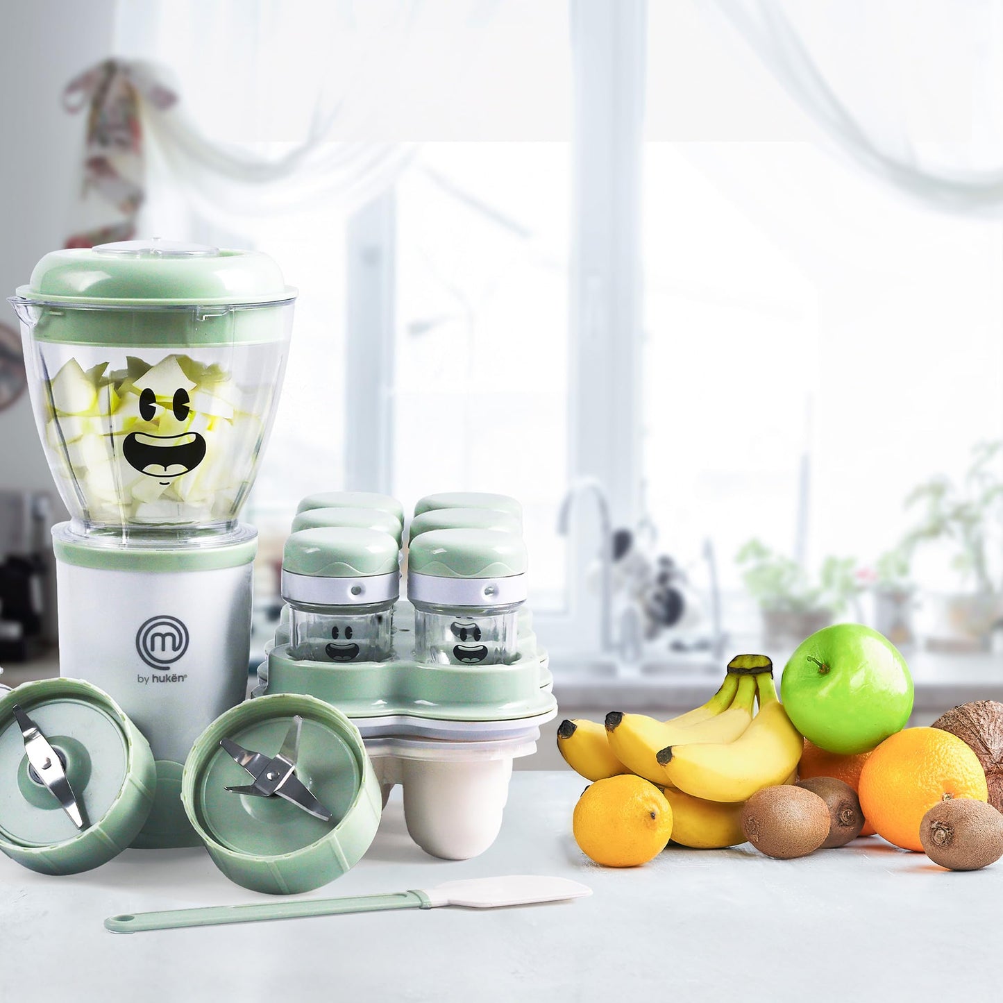 Hukën x MasterChef | Set de Licuadora Nutri-Baby | 2 Aspas para Papillas y Cereales | Vasos de 450 ml y 170 ml | 6 Contenedores con Fecha | Bandeja para Congelar