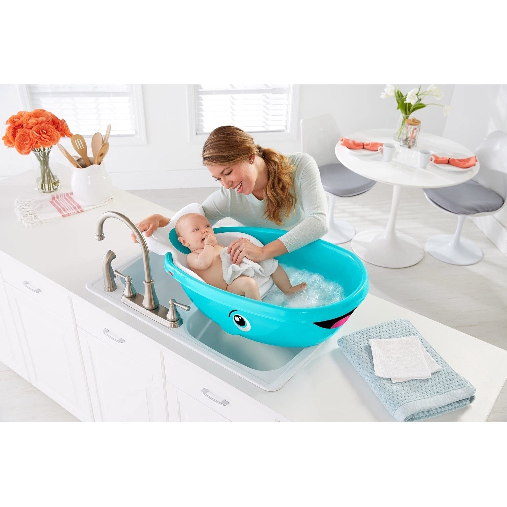 FISHER-PRICE, Ballena Hora del Baño, Bañera para Bebés, Baby, Etapa de Desarrollo, Incluye un cómodo asientos y un suave reposacabezas de espuma, Cabe en la mayoría de las bañeras y lavabos