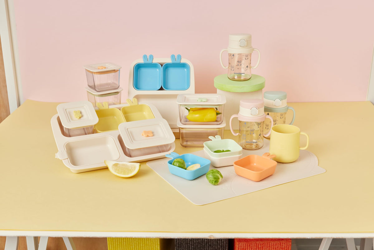 NESTIQUE Rabbit One Plate para bebés y niños pequeños, vajilla para niños sin BPA, diseño dividido, resistente al calor, apto para microondas y lavaplatos (azul cielo)