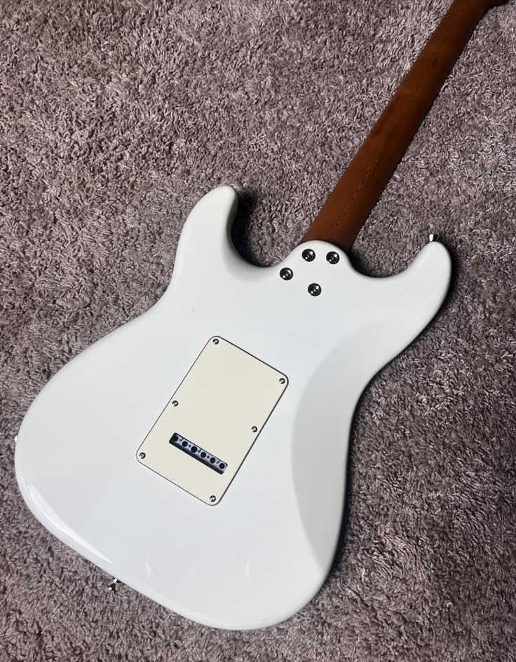 Jet Guitars JS400 OW Strat Guitarra, Pastillas HSS Alnico, cuerpo de tilo sólido, 22 trastes cuello de arce tostado, trémolo de 2 puntos