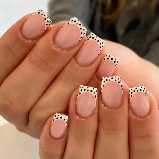 SXVME Uñas postizas cortas de lunares con punta francesa blanca, cuadradas, con diseños, redondas y bonitas de lunares negros, reutilizables, con pegamento de gel suave para mujer (24 unidades)