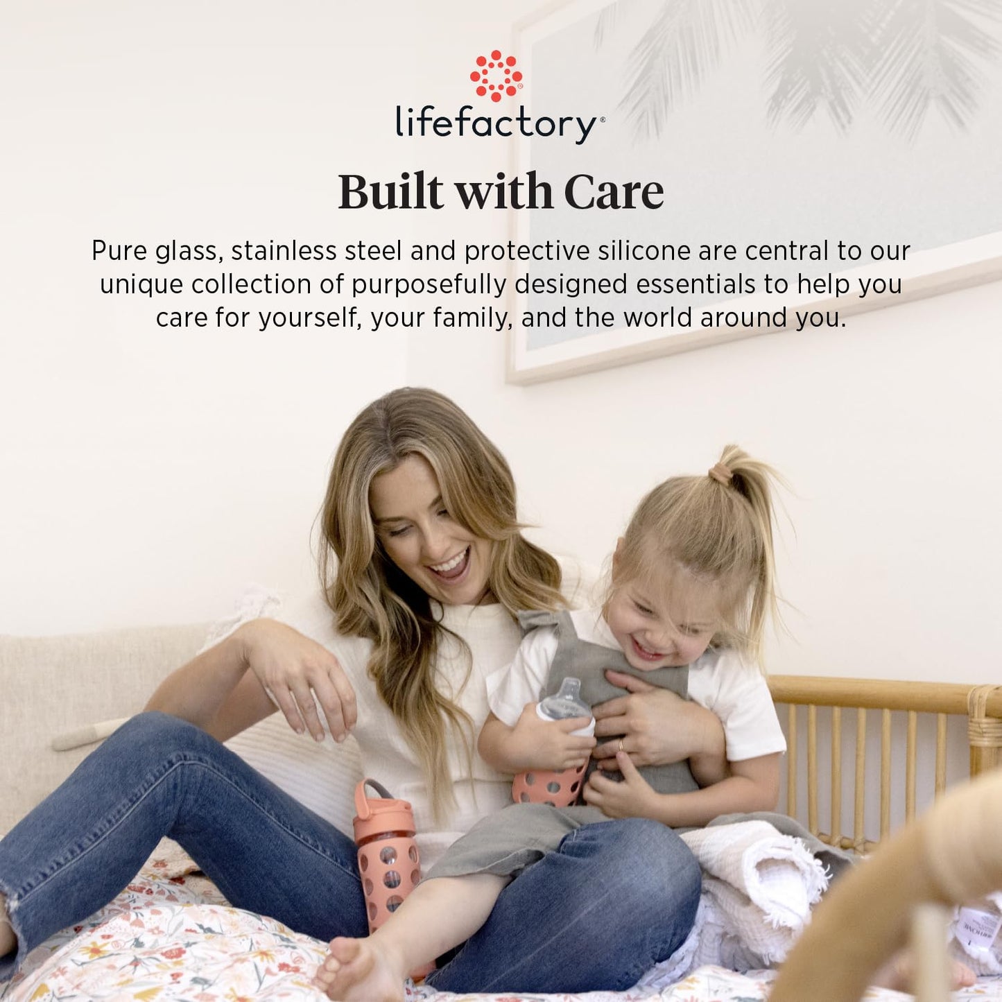 Lifefactory Biberón de vidrio de 4 onzas con funda protectora de silicona y pezón etapa 1, azul cielo