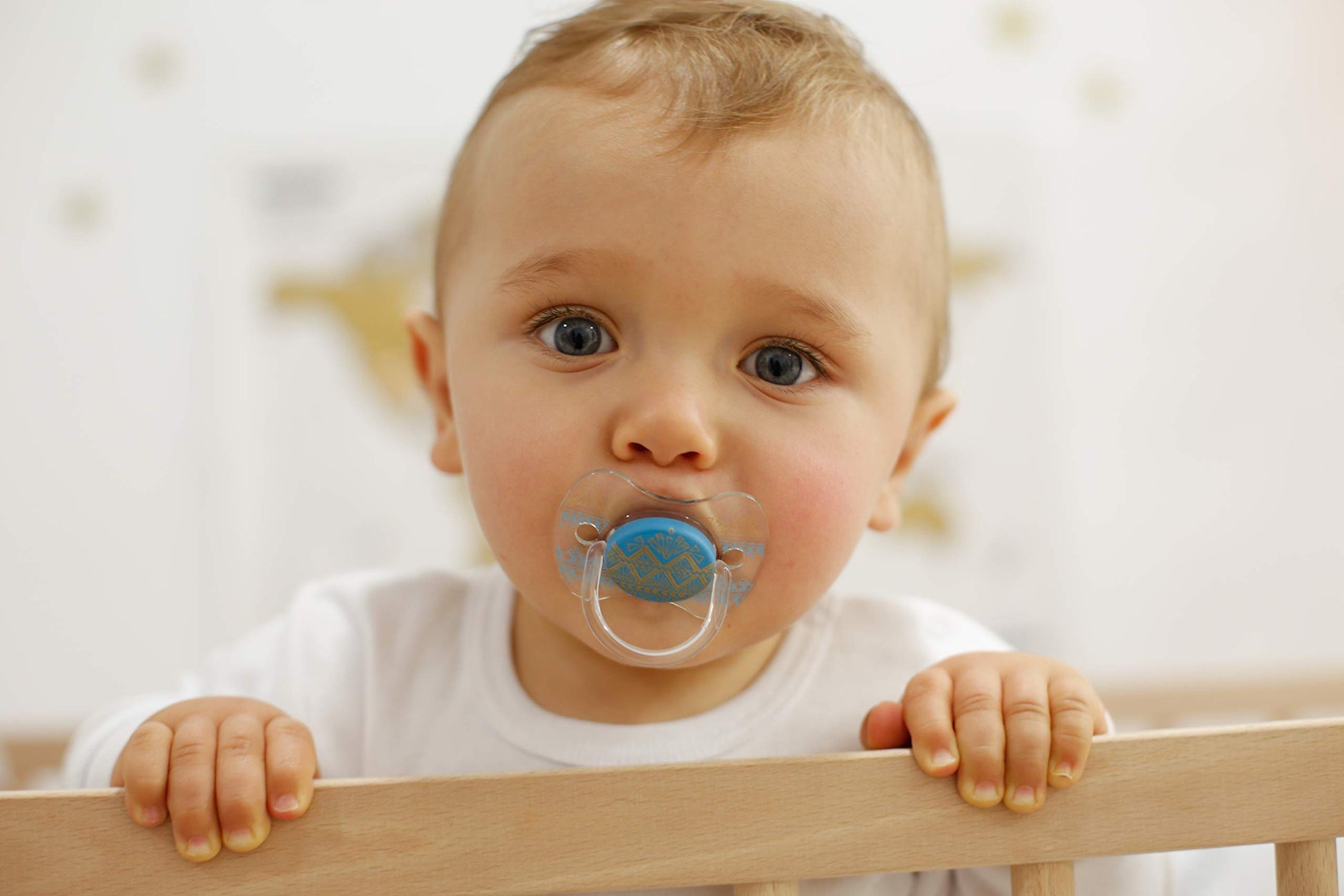 Chupete Suavinex Premium Azul Claro con Tetina Fisiológica de Silicona para Bebés de 0-4 Meses