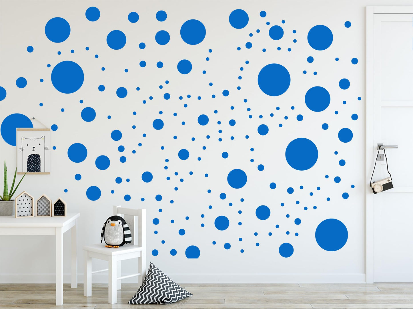 StickerDeen 500+ Calcomanías surtidas de lunares circulares para pared para habitación de niños, sala de estar, aula, cuarto de juegos, decoración. Adhesivos de vinilo extraíbles para pared. Adhesivos