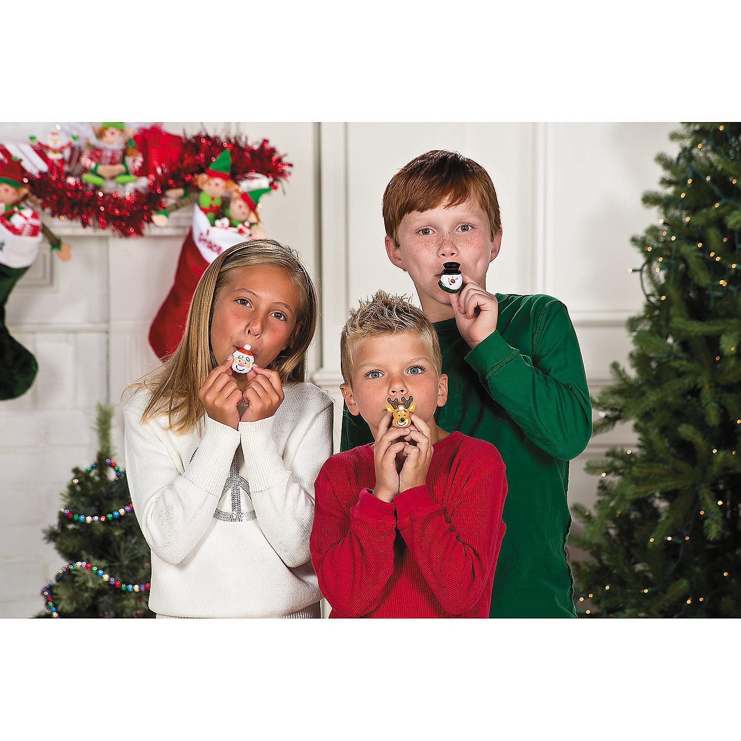 Fun Express - Silbatos en Forma de día Festivo (48 Unidades) para Juguetes de Navidad y Rellenos de Calcetines