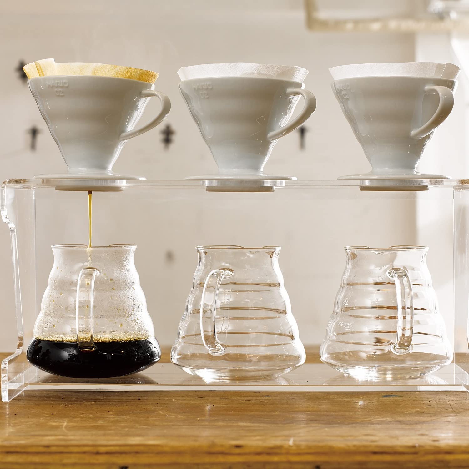 Hario V60 - Cafetera de cerámica para verter sobre cono tamaño 01, color blanco