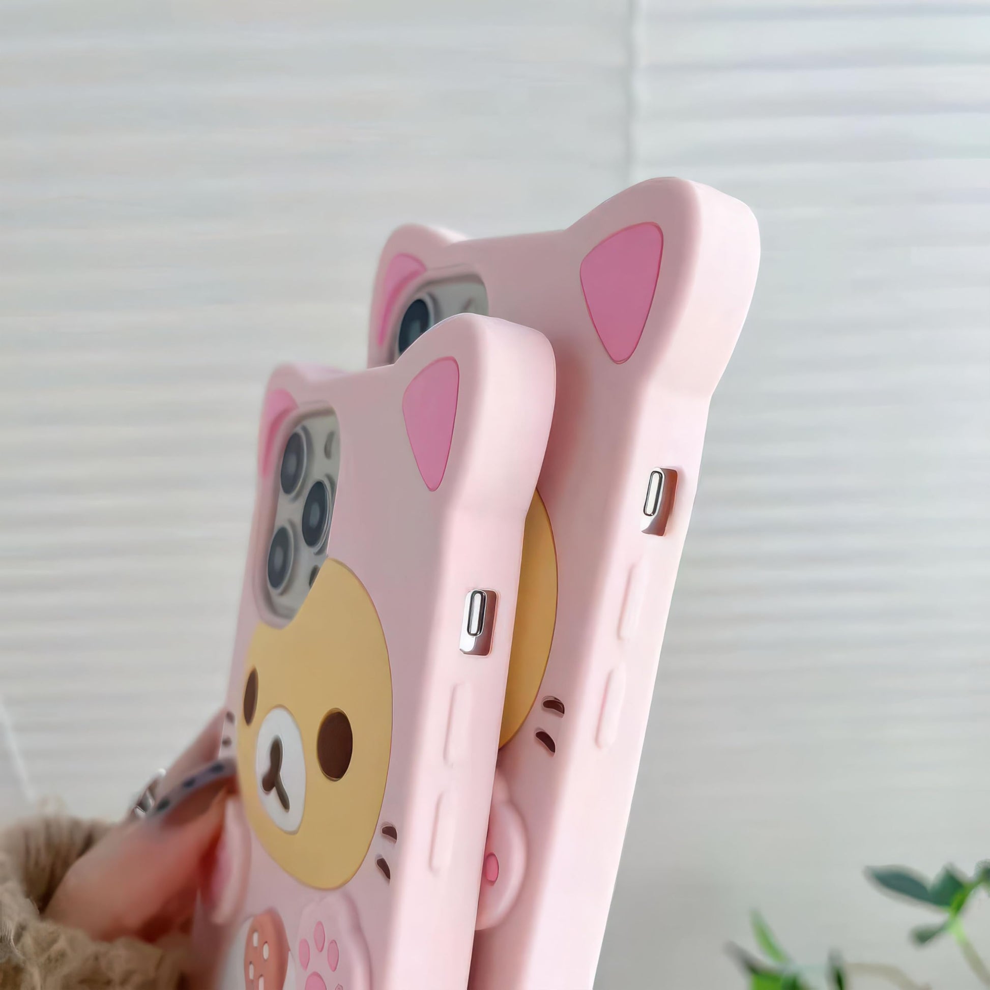 IAIYOXI - Funda 3D con diseño de oso de dibujos animados para iPhone SE 2022, de moda y elegante, divertido diseño de oso rosa, funda protectora de TPU suave, funda de silicona Kawaii para mujeres,