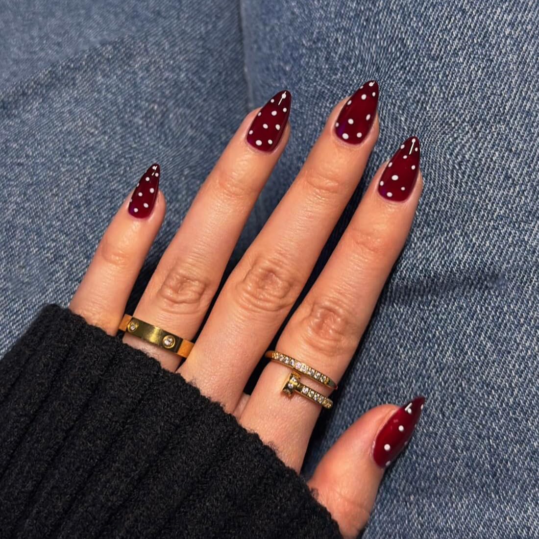 Uñas Postizas SXVME Almendra con Lunares Blancos, Diseño de Aguja y Gel Suave para Mujer