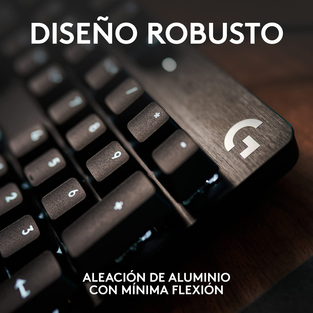 Teclado Mecánico Gaming Logitech TKL Aluminio Negro Retroiluminado Blanco