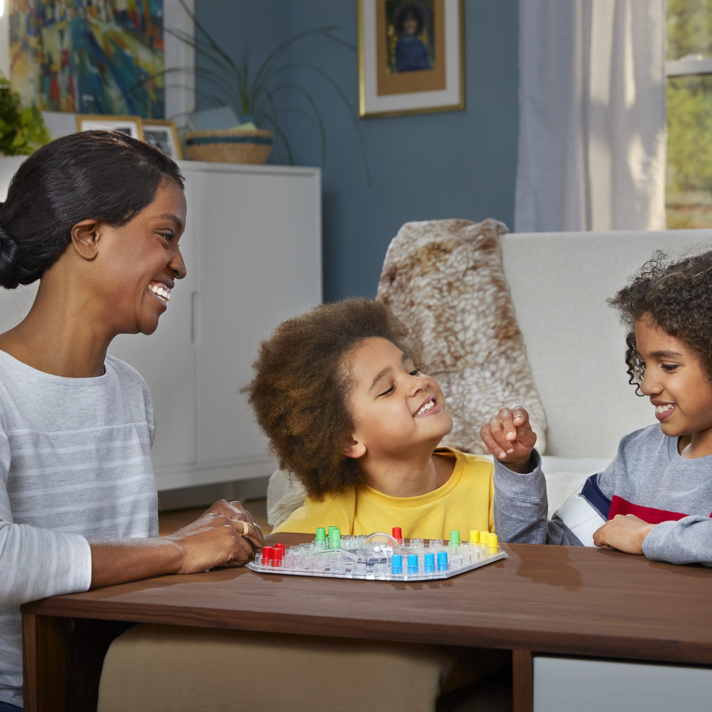 Hasbro Gaming Juego de Mesa de Problemas para niños de 5 a Partir de 2 a 4 Jugadores