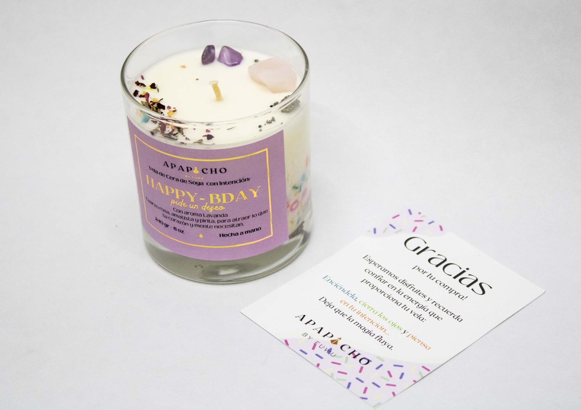Fuwu, velas aromaticas relajantes Happy Birthday de cera de soya con cuarzos naturales, velas decorativas hechas a mano con hierbas de olor, aromatizantes para hogar, regalos de cumpleaños (Lavanda)