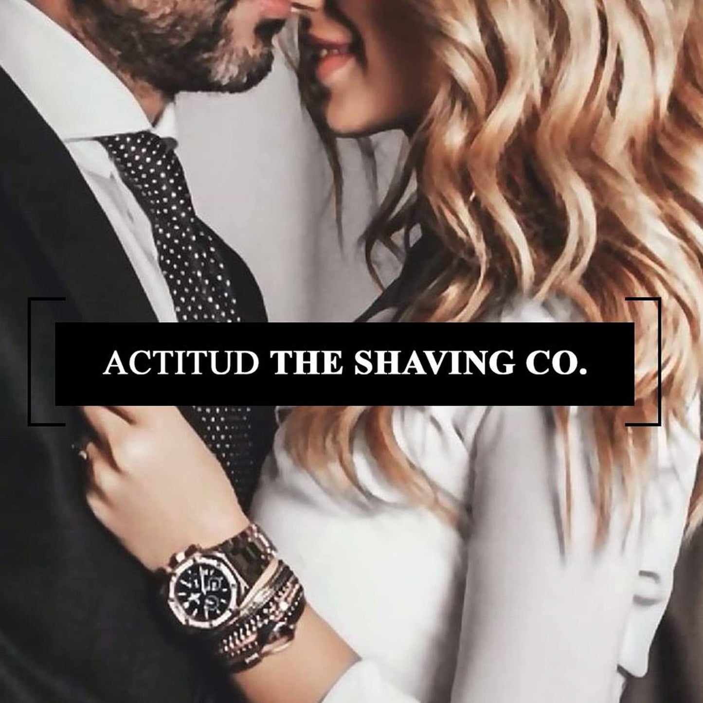 THE SHAVING CO. Aceite para Barba Sandalo (Sandalwood) 60ml/2oz. Nutre, Humecta e Hidrata tu Barba desde la raíz. Hecho especialmente a mano con ingredientes Premium 100% naturales, No contiene alcohol. Libre de Sulfatos y Libre de Parabenos. SANDALWOOD B