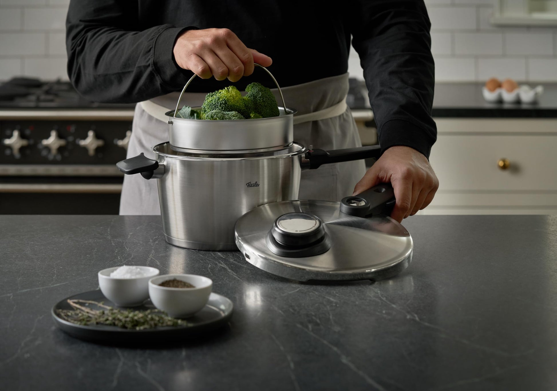 Olla de Presión Fissler Vitavit Premium con Inserto de Vapor 4.8 Cuartos