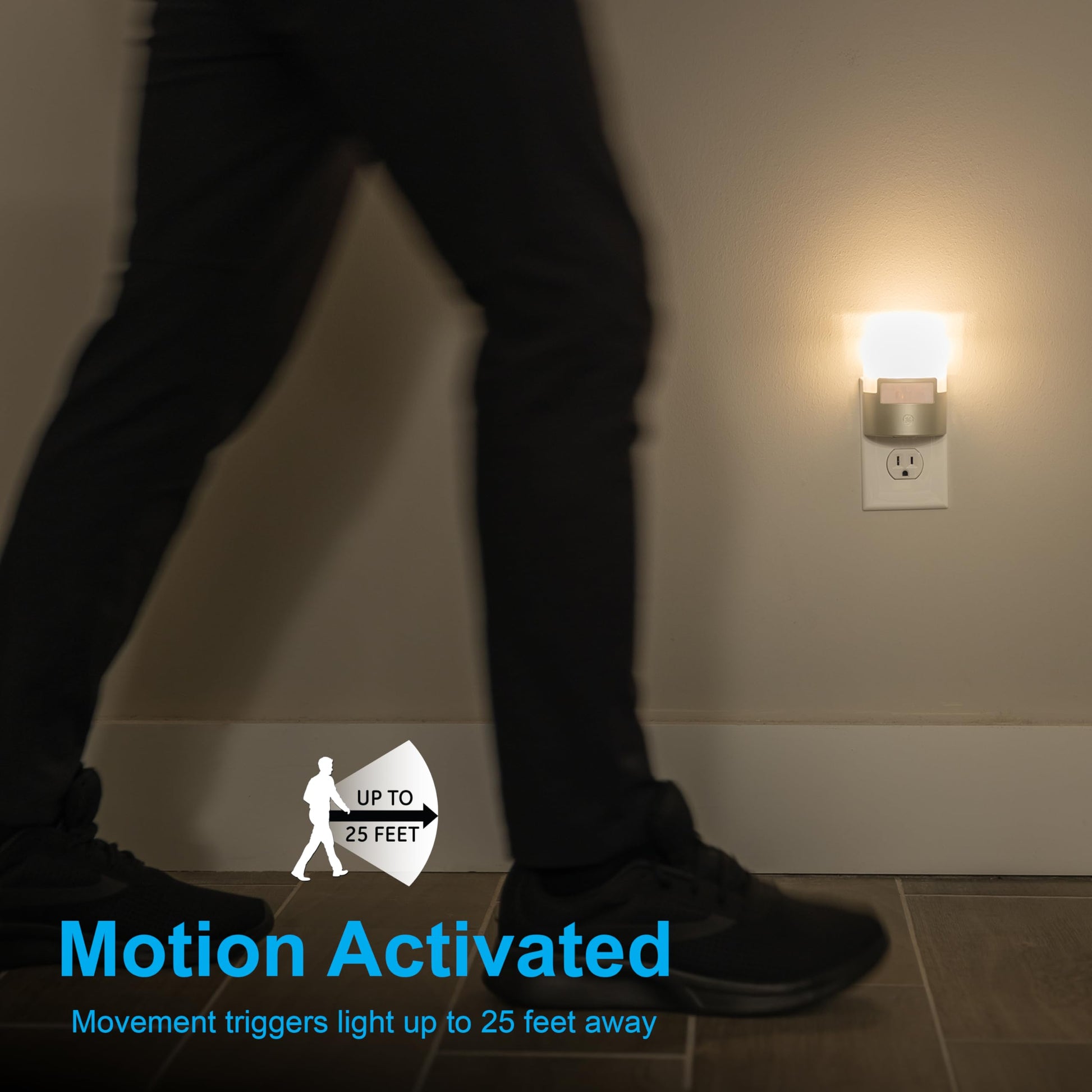 GE Enbrighten Luz De Noche Plateada Led Con Sensor De Movimiento 1 Pieza 40 Lúmenes Enchufable Blanco Suave Certificacion UL Ideal Para Dormitorio Guardería Baño Oficina Escaleras 29844
