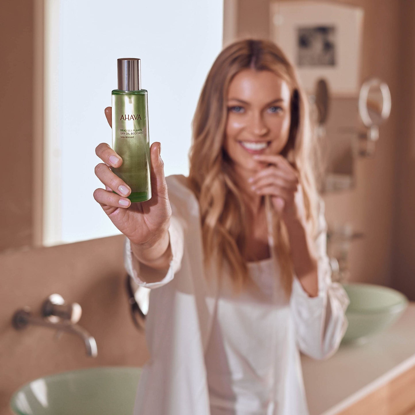 Body Mist Spray Infused with Nourishing Dead Sea Minerals - AHAVA Dry Oil Formula