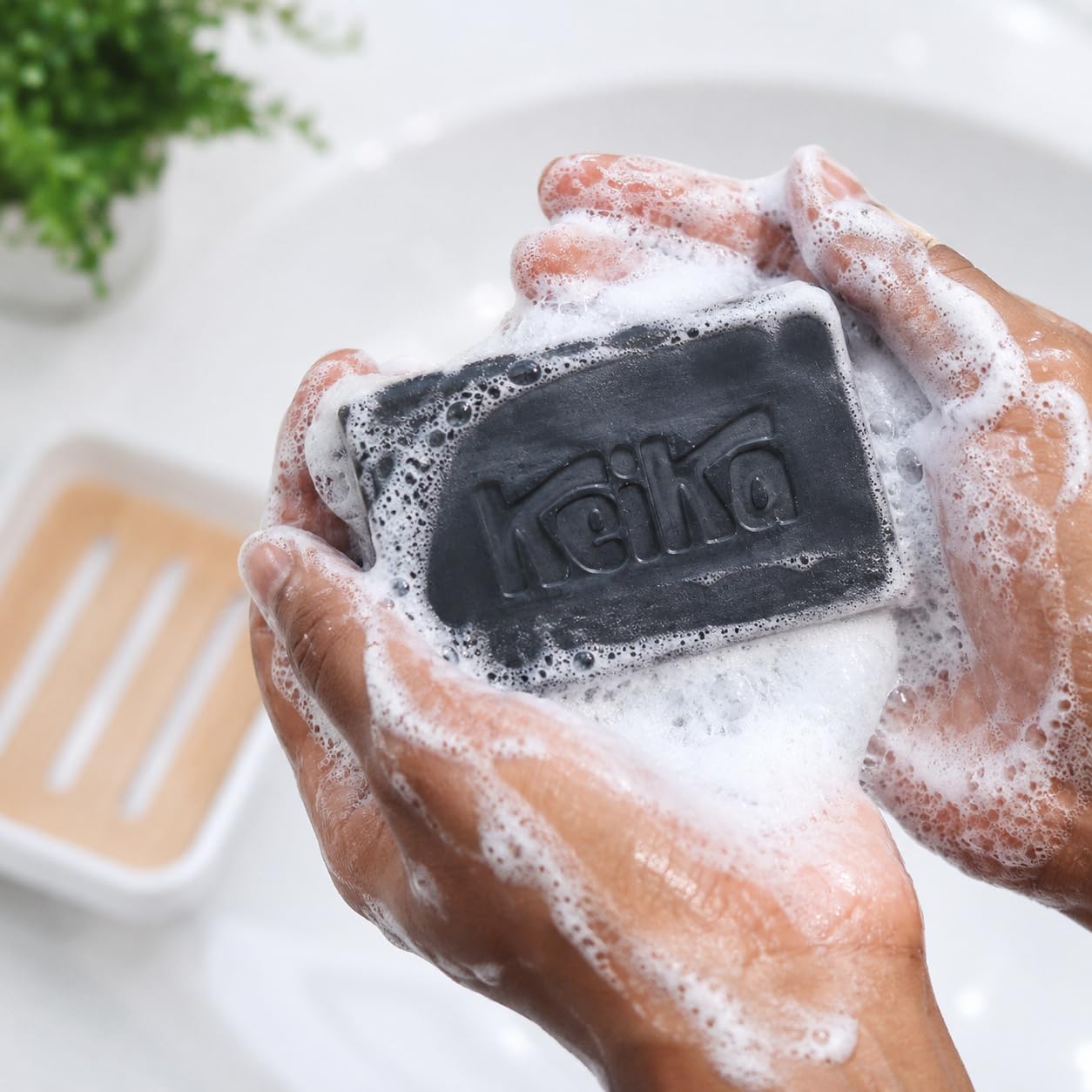Keika Naturals Barra de jabón negro carbón para acné, eczema, psoriasis, cara, cuerpo, hombres mujeres adolescentes con piel grasa, 5 onzas, 1-paquete