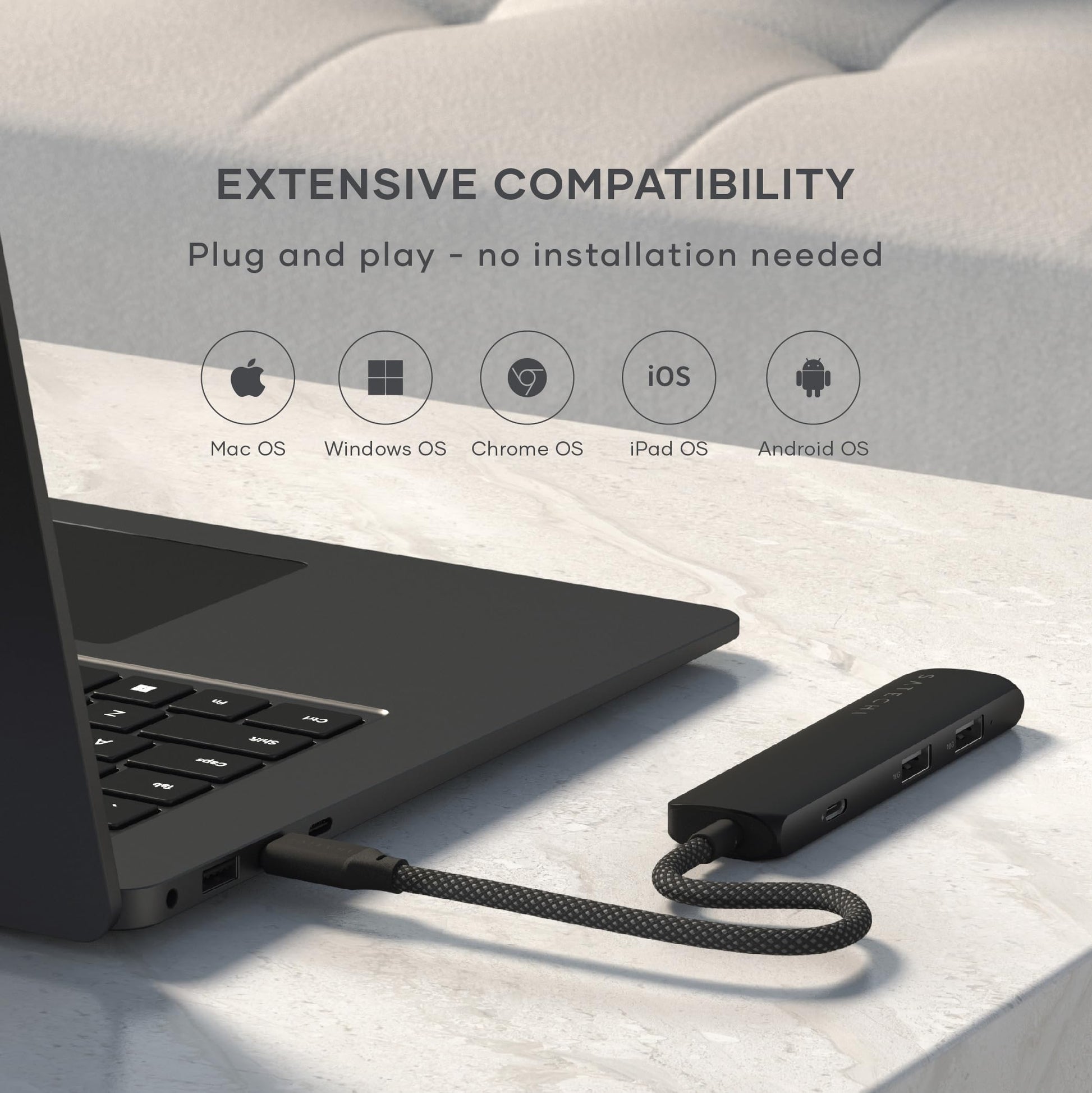 Adaptador USB-C SATECHI Negro 4 en 1 HDMI 4K, PD 100W, 2 Puertos USB-A, Lectores de Tarjetas Micro/SD