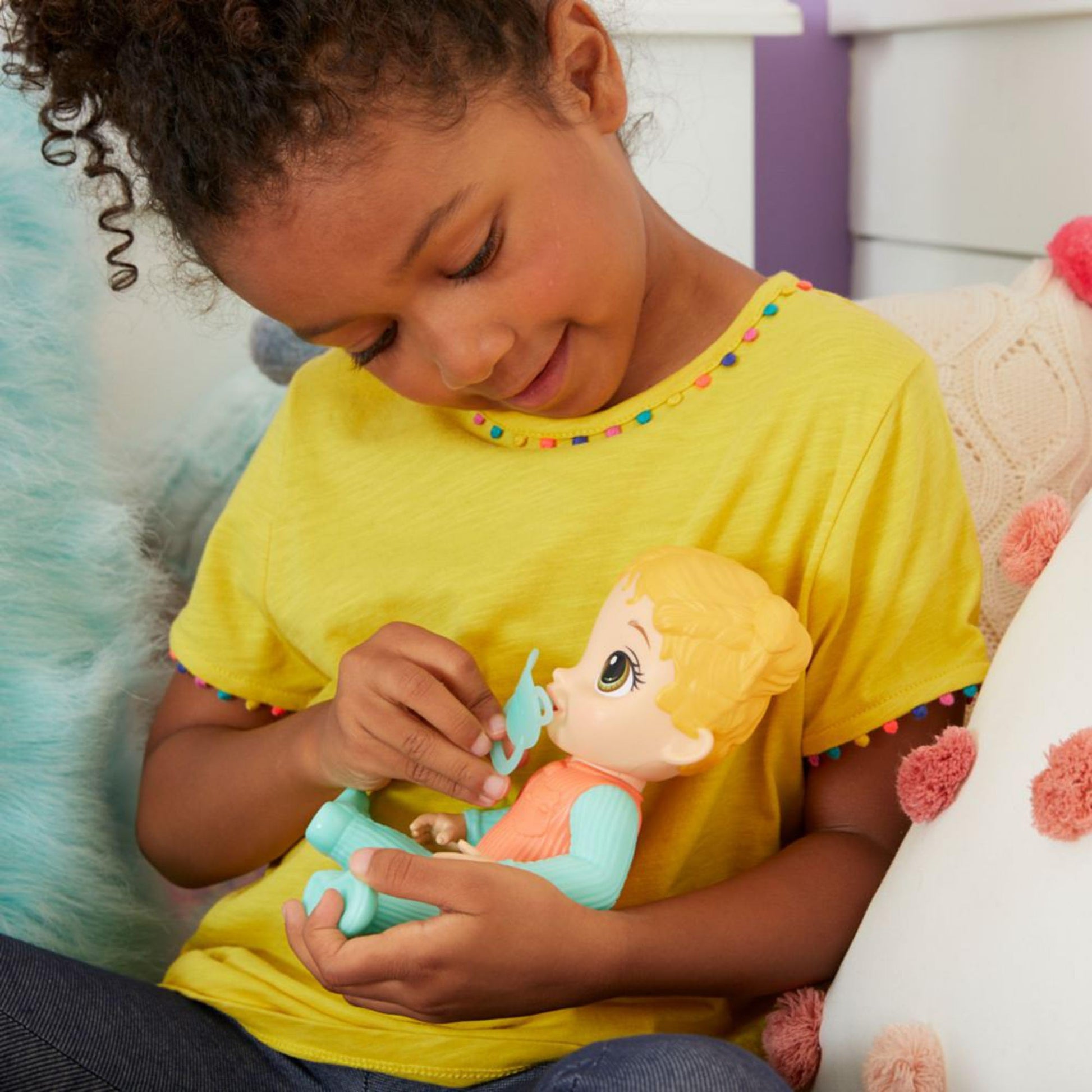 Baby Alive - Sueño y Abrazos - Muñeca de 24 cm con temática de Dormir - Muñeca bebé Lavable, de Cabello Rubio - Edad: A Partir de 3 años