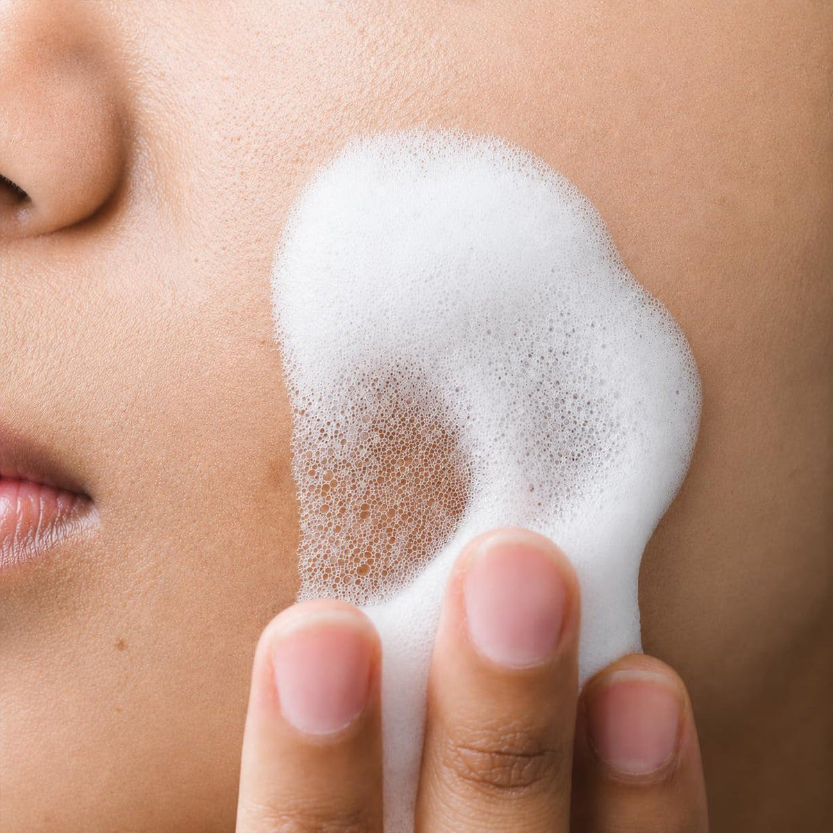 KareCo FOAM FACE CLEANSER Limpiador facial | Jabón facial en espuma | para limpieza profunda que combate imperfecciones, dejando tu piel fresca, suave y equilibrada | ideal para tu skin care diario.