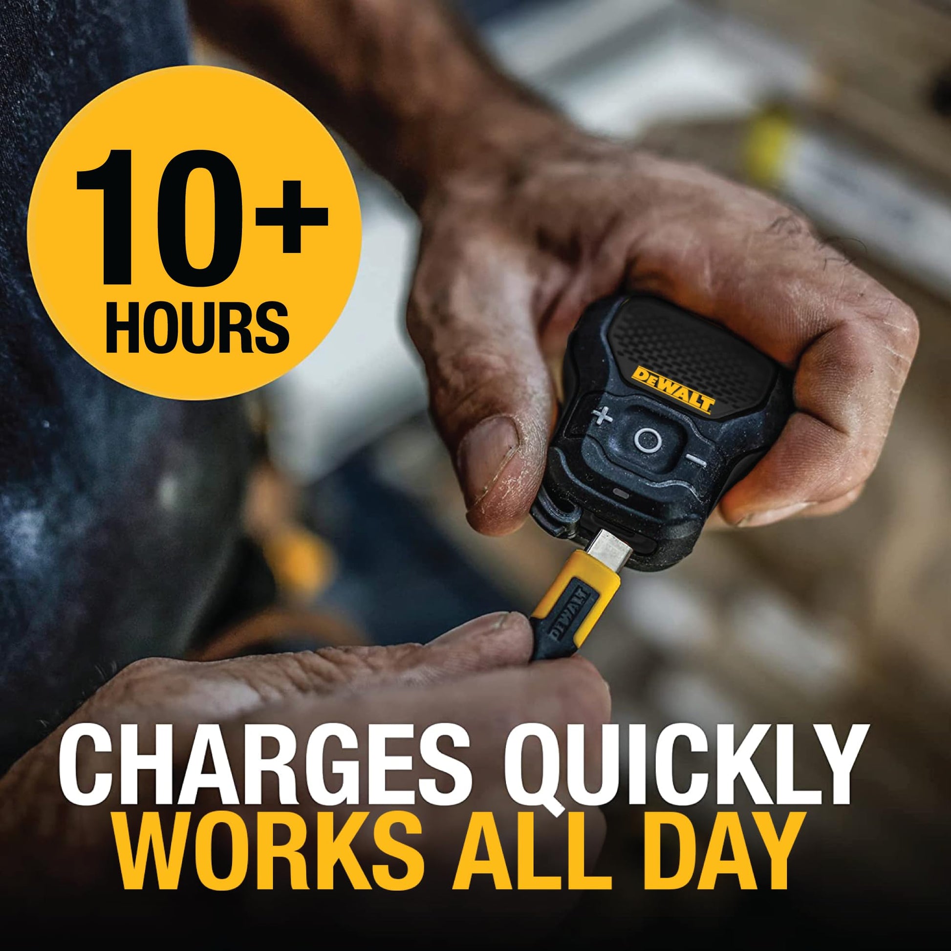 DEWALT Altavoz Portátil Bluetooth - Altavoz inalámbrico Bluetooth con Clip magnético (Negro)