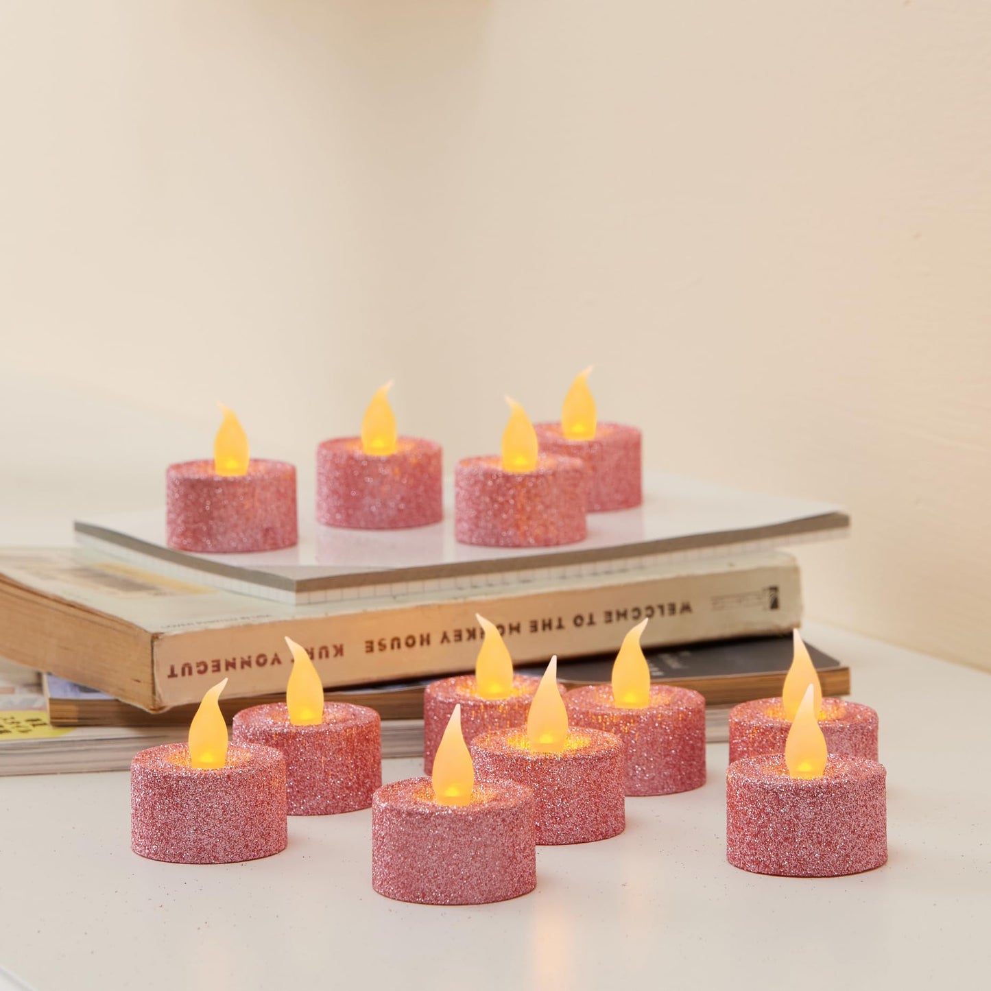 FURORA LIGHTING - Velas LED con purpurina rosa, paquete de 12, velas parpadeantes sin llama para decoración del hogar, 1.5 pulgadas de ancho x 1.65 pulgadas de alto, funciona con pilas