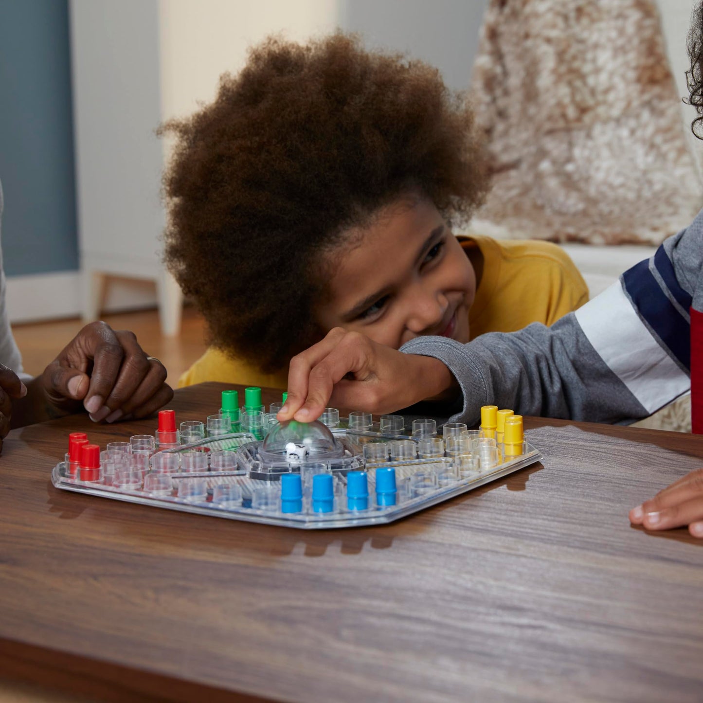 Hasbro Gaming Juego de Mesa de Problemas para niños de 5 a Partir de 2 a 4 Jugadores