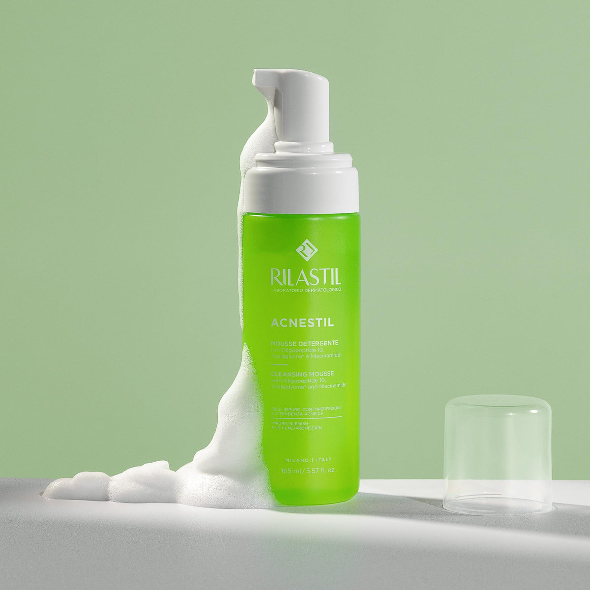 Rilastil Acnestil Mousse Limpiador 165 Ml Espuma facial limpiadora con acción queratolítica, sebonormalizante, calmante y matificante, reduce y previene las imperfecciones