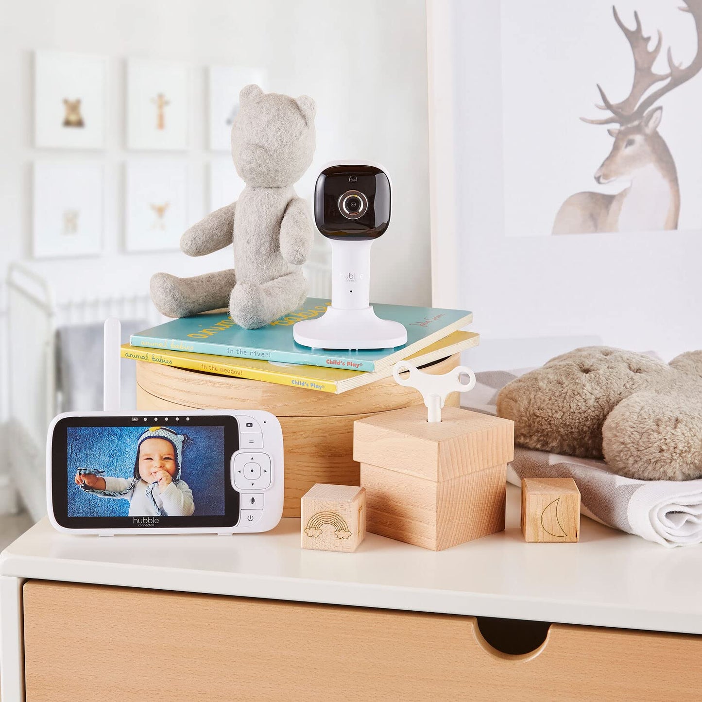 Hubble Connected Nursery PAL Cloud Individual Smart Wi-Fi habilitado para bebé Monitor con Visor de Unidad Principal de Color HD de 5 Pulgadas, 2 Unidades de cámara, Sonidos calmantes precargados,