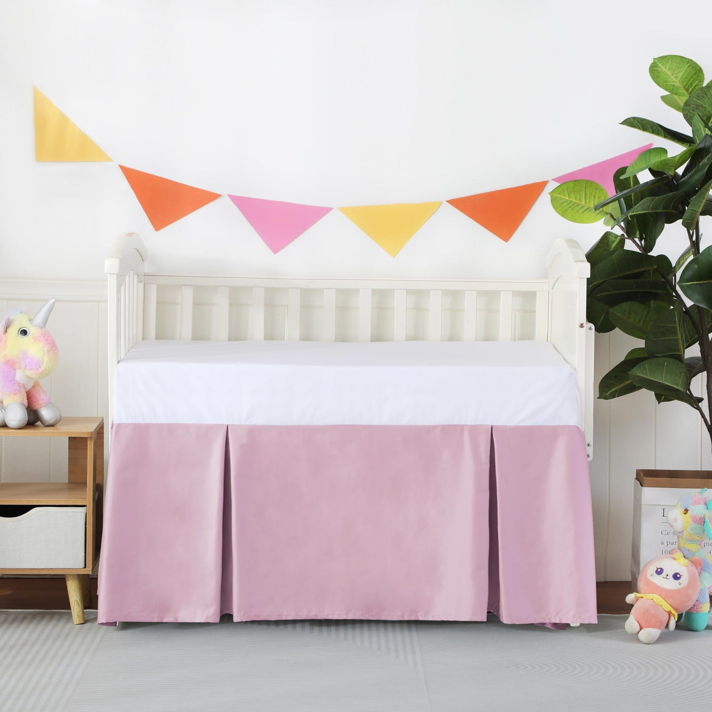 Falda para cuna, 100% algodón egipcio de 400 hilos, suave y transpirable, para bebés, niños y niñas, 52 x 28 pulgadas, con falda de cama de cuna de 14 pulgadas, resistente a la decoloración (rosa sólido)