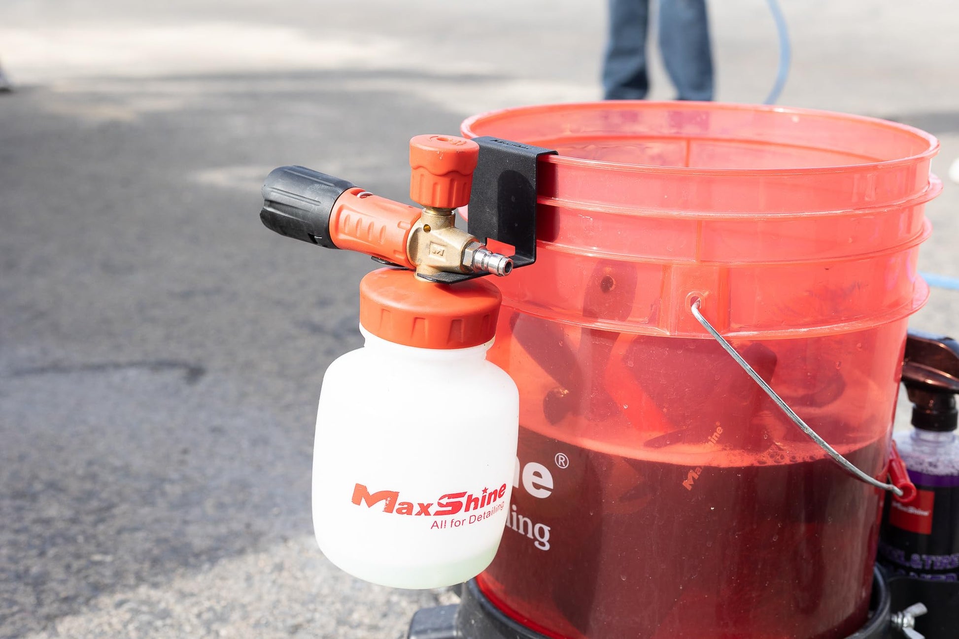 Soporte Universal Maxshine Negro para Cañones de Espuma