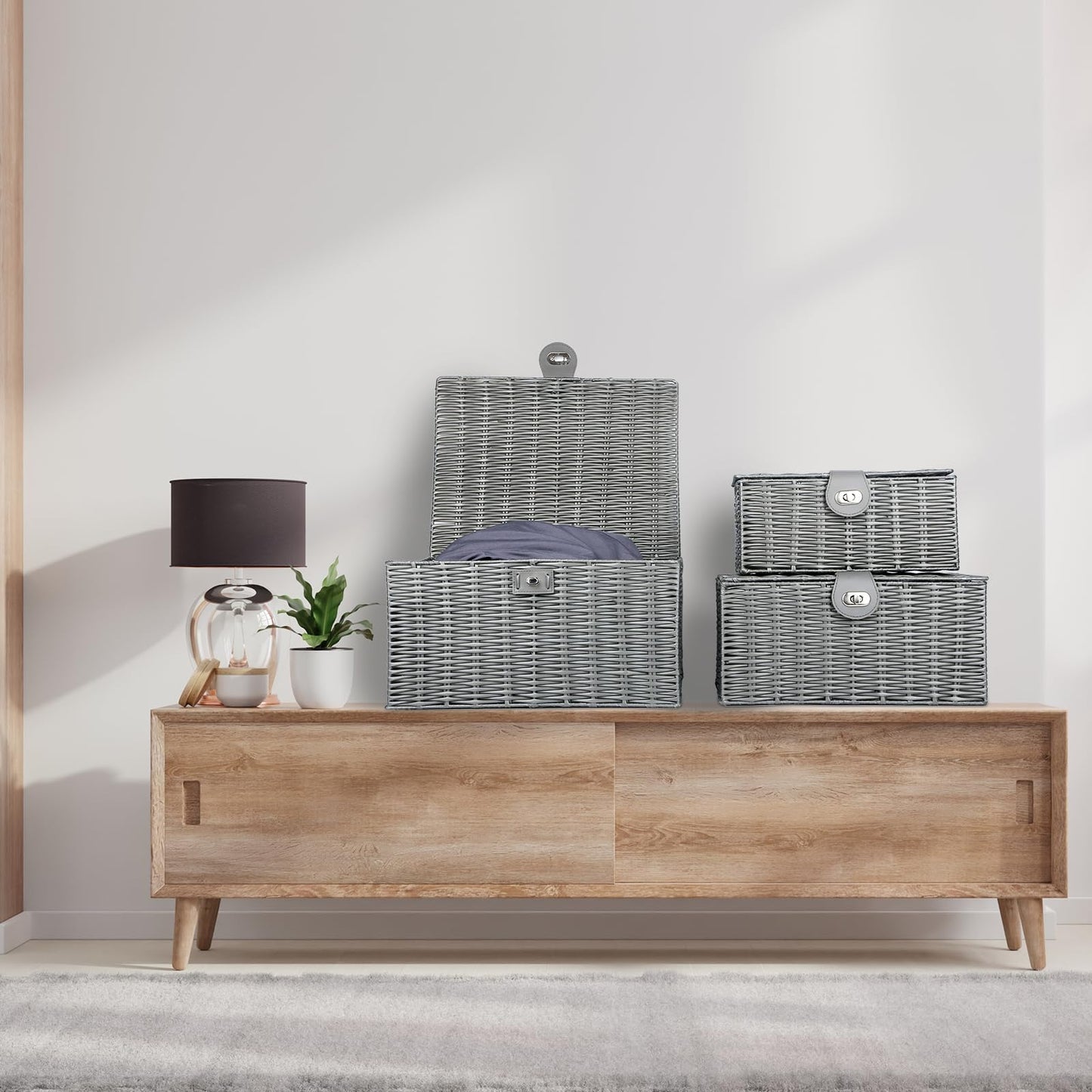 Honygebia - Cestas de almacenamiento de mimbre gris – Juego de 3 cajas decorativas con tapas, cesta tejida con cerradura y asa, organizador para maquillaje de belleza decoración de baño