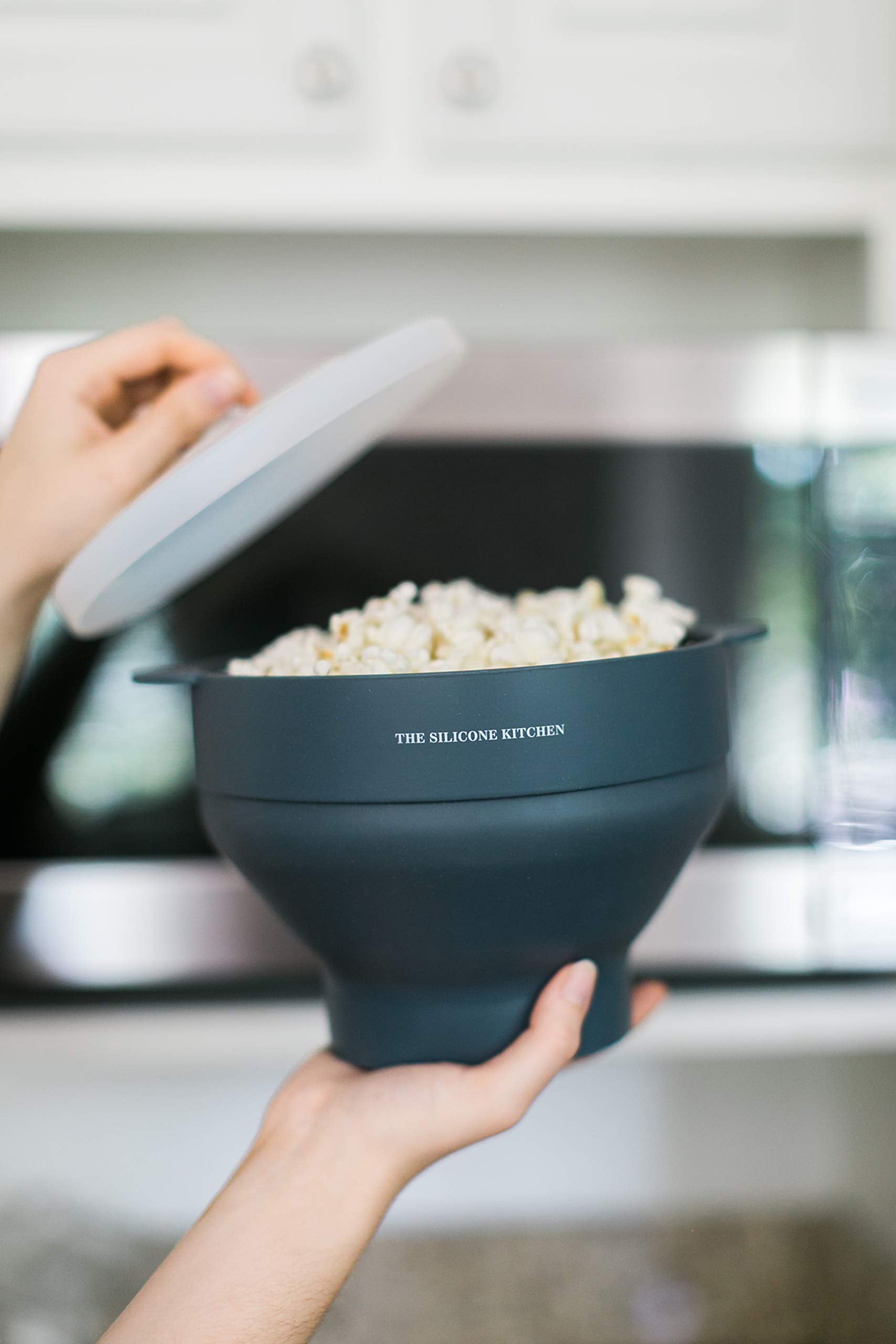 Tazón Plegable de Silicona The Silicone Kitchen azul oscuro apto para Microondas y Lavaplatos