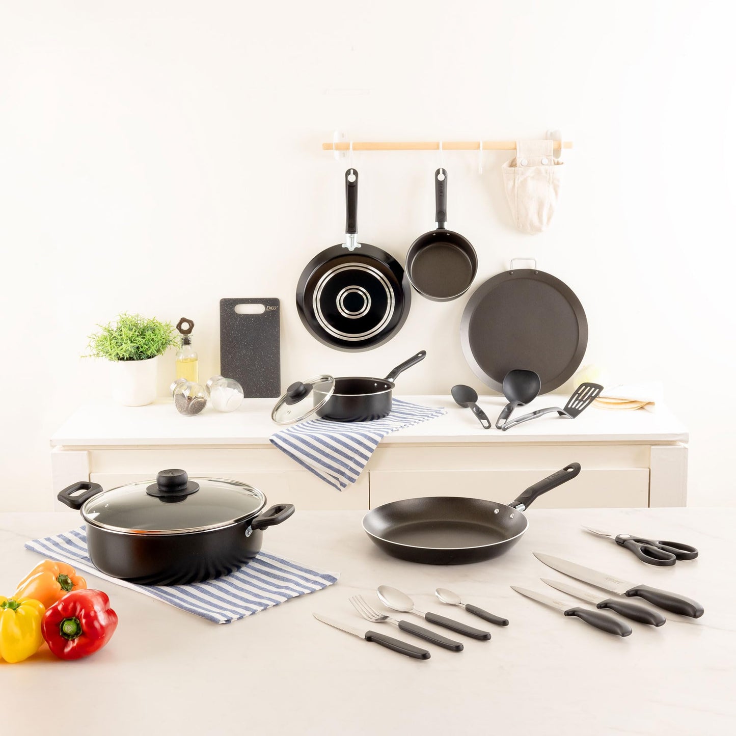 Batería de Cocina Ekco Negro Antiadherente 32 Piezas
