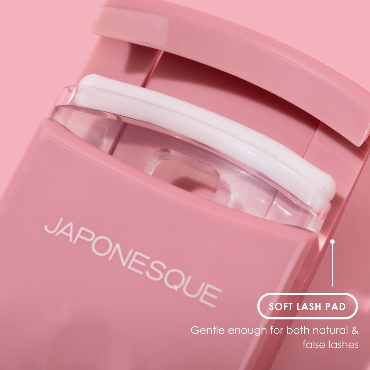 JAPONESQUE Rizador de Pestañas de Viaje, Paquete de 2 - Rizadores de Pestañas de Plástico para Maquillaje de Viaje - Viene con Una Almohadilla de Pestañas de Repuesto Adicional - 2 Paquetes Rosa