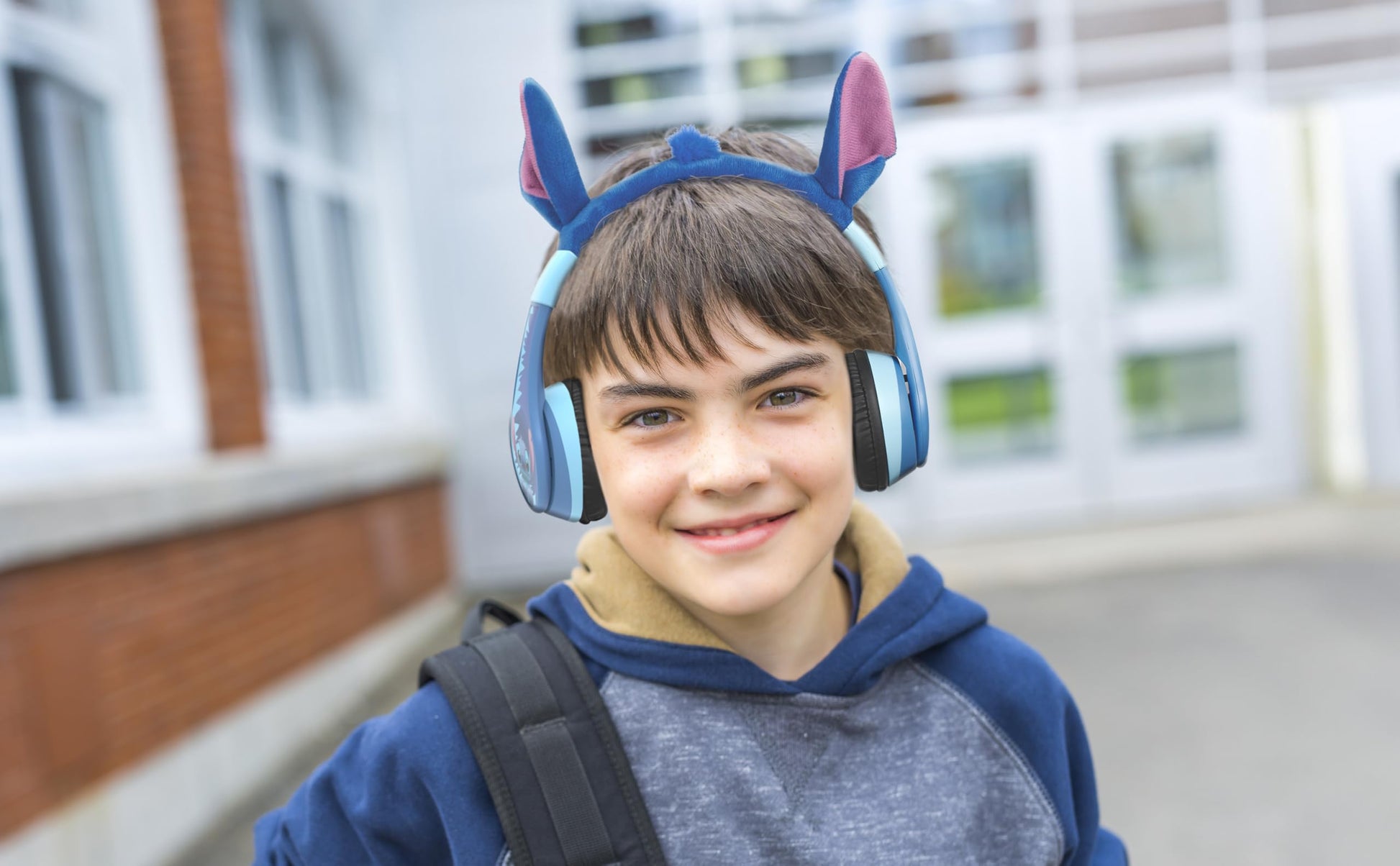 Auriculares Inalámbricos eKids Disney Stitch Azul con Micrófono y Reducción de Volumen para Niños