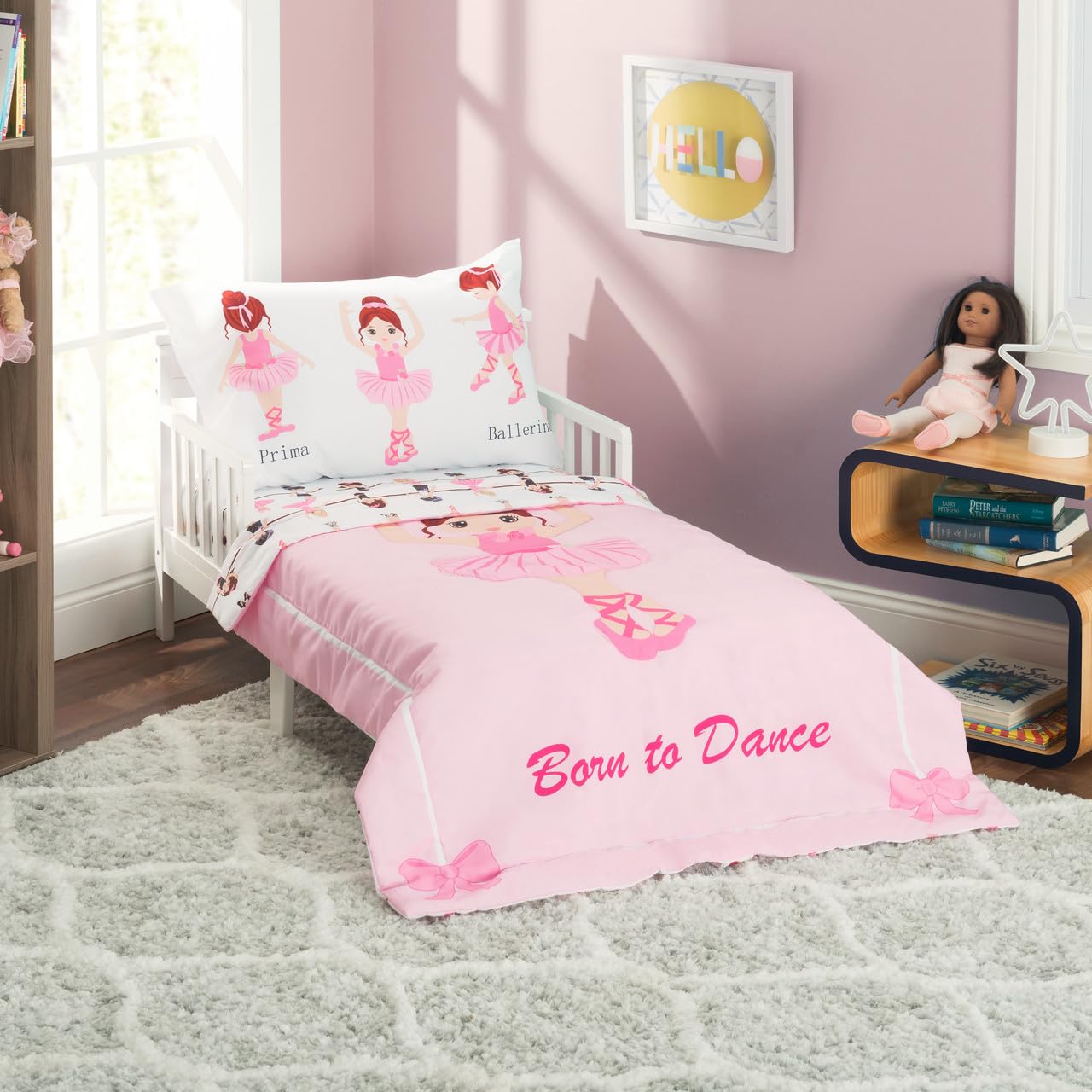 EVERYDAY KIDS Juego de ropa de cama de 4 piezas para niños pequeños - Born to Dance Ballerina - Incluye edredón, sábana plana, sábana ajustable y funda de almohada reversible
